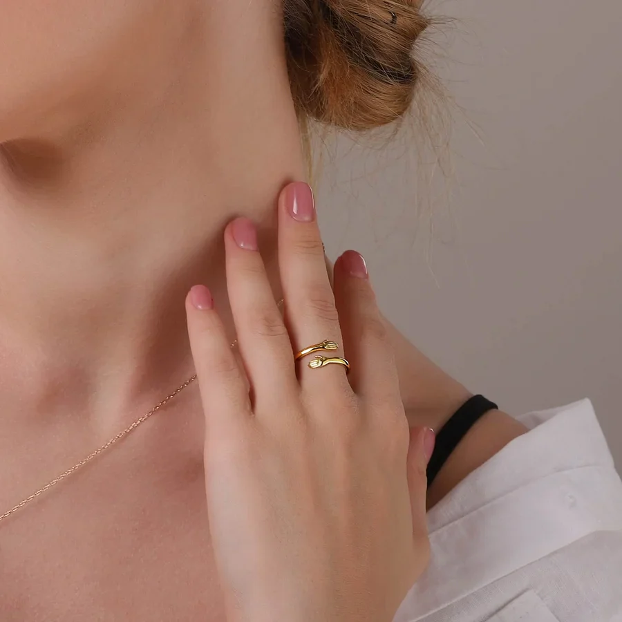 Hug Ring — Give her a hug she can  always wear. 💫 - Image 4